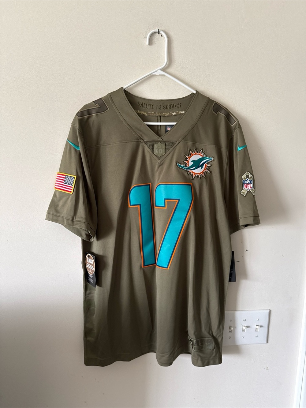 Men's Nike Ryan Tannehill #17 Miami Dolphins Salute To Service Jersey Sz L RARE